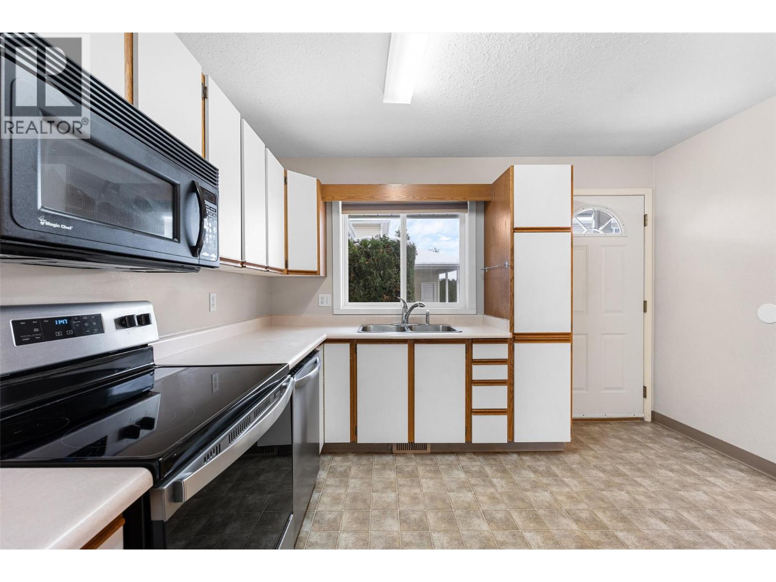 600 10 Street Sw Unit# 5, Salmon Arm, British Columbia  V1E 1J7 - Photo 6 - 10369691