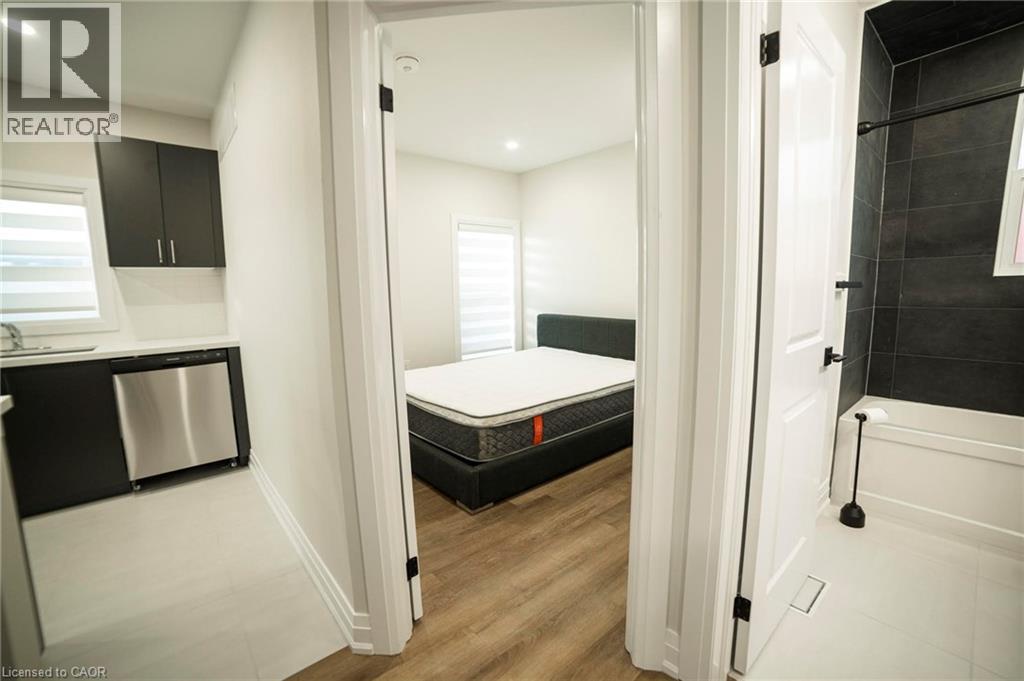 265 Robert Street Unit# 1, Hamilton, Ontario  L8L 2R5 - Photo 4 - 40787104