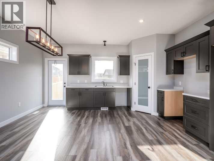 3702 72 Avenue, Lloydminster, Alberta  T9V 3R1 - Photo 4 - A2270513