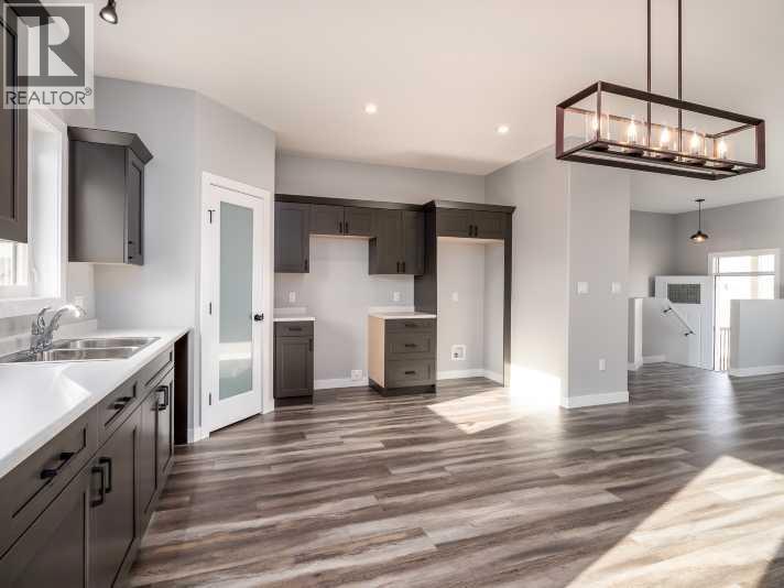 3702 72 Avenue, Lloydminster, Alberta  T9V 3R1 - Photo 3 - A2270513