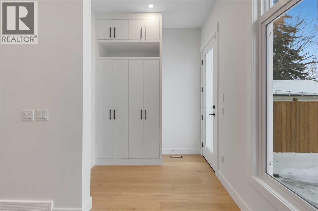 6416 34 Avenue Nw, Calgary, Alberta  T3B 1N1 - Photo 12 - A2274157