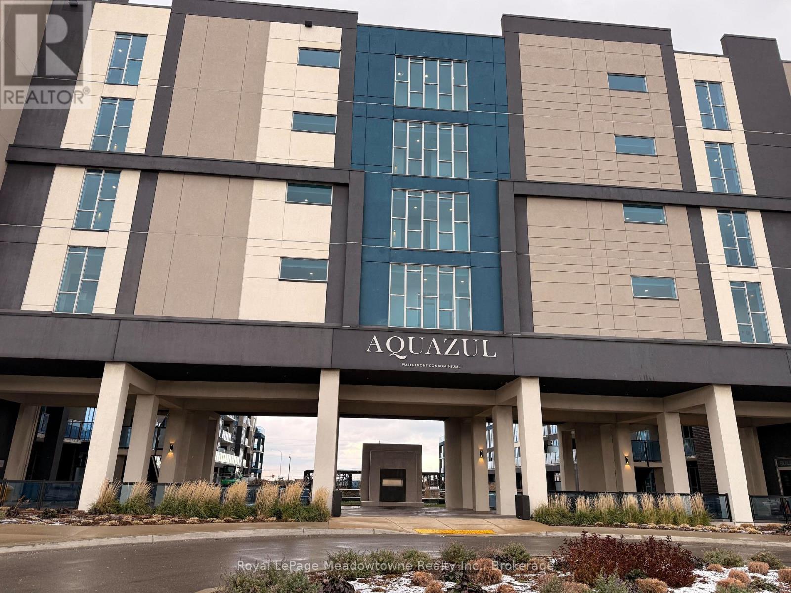 140 - 16 Concord Place, Grimsby, Ontario L3M 0J1 - Photo 1 - X12610746