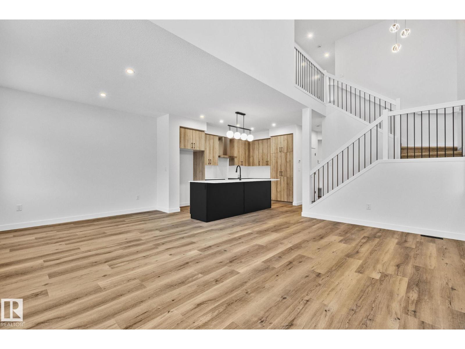 114 Royal Street, St. Albert, Alberta  T8N 7X4 - Photo 4 - E4467715