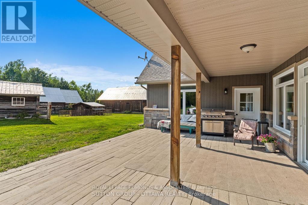 1448 Woito Station Road, Laurentian Valley, Ontario K8A 6W6 - Photo 24 - X12610938