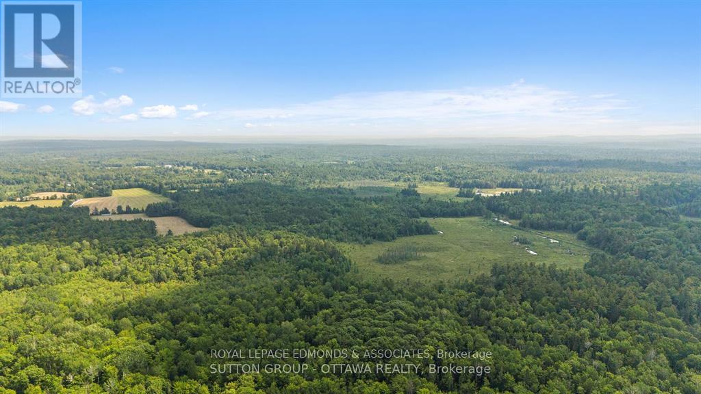 1448 Woito Station Road, Laurentian Valley, Ontario K8A 6W6 - Photo 26 - X12610938
