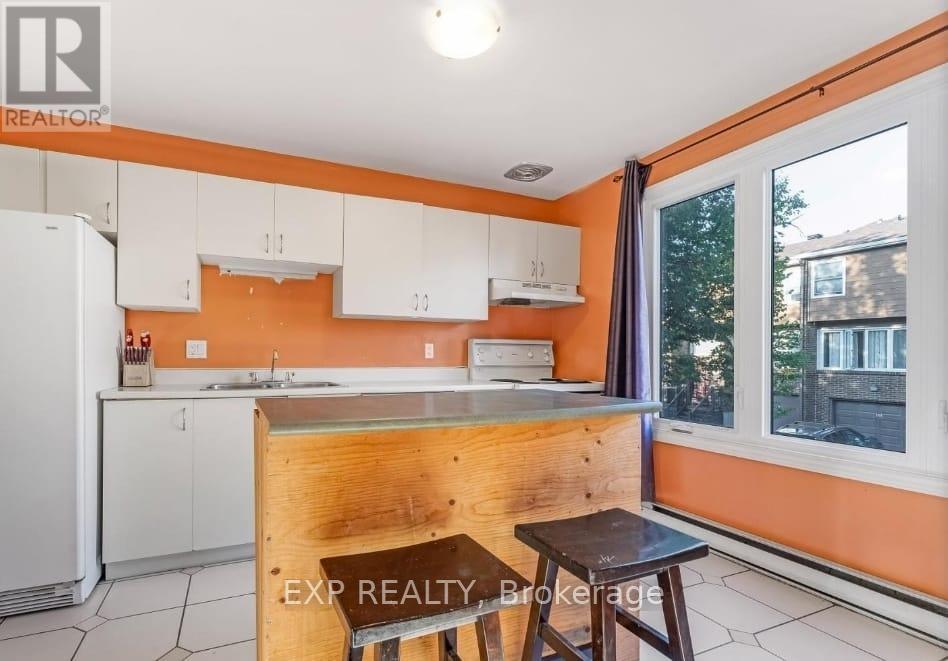 Basement - 2101 Eric Crescent, Ottawa, Ontario  K1B 4P5 - Photo 5 - X12610878