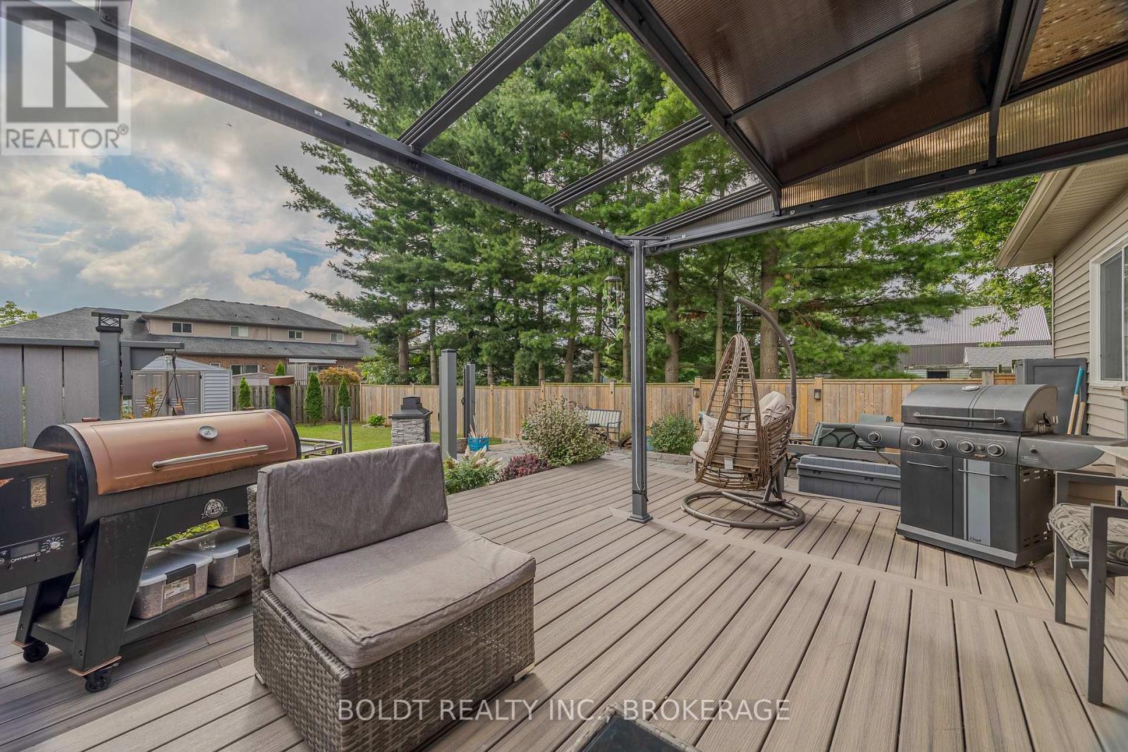 1127 Pelham Street, Pelham, Ontario L3C 3E4 - Photo 27 - X12610912