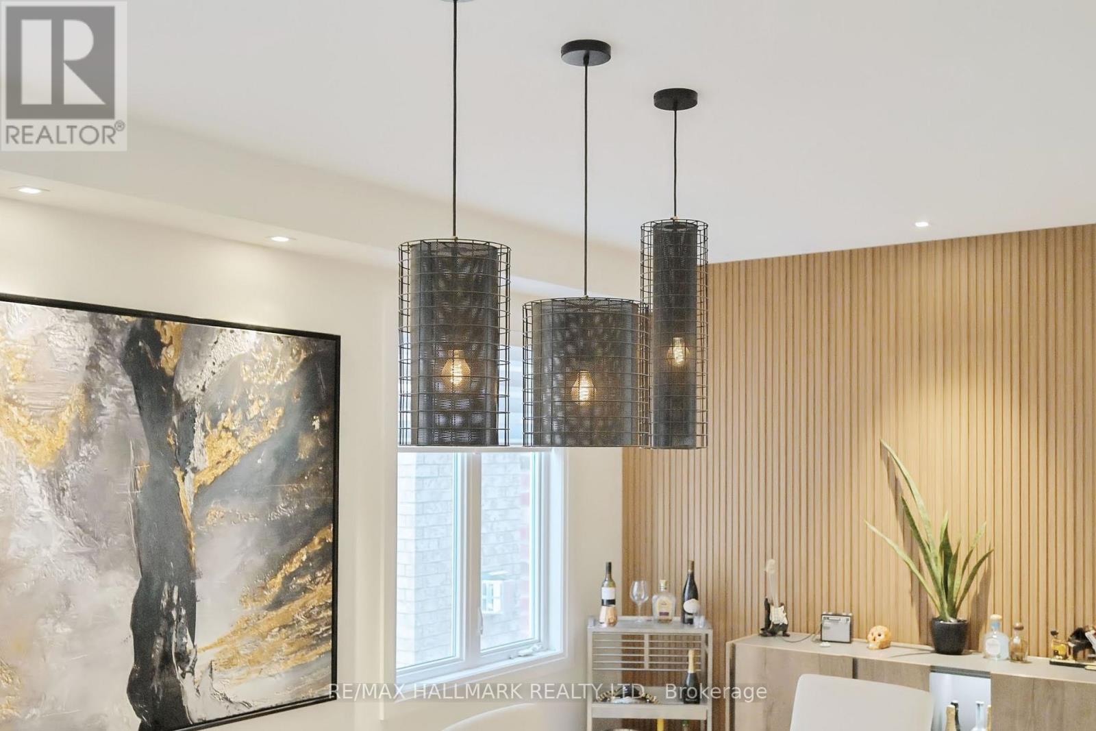 61 Strathgreen Lane, Georgina, Ontario  L4P 0J3 - Photo 10 - N12482277