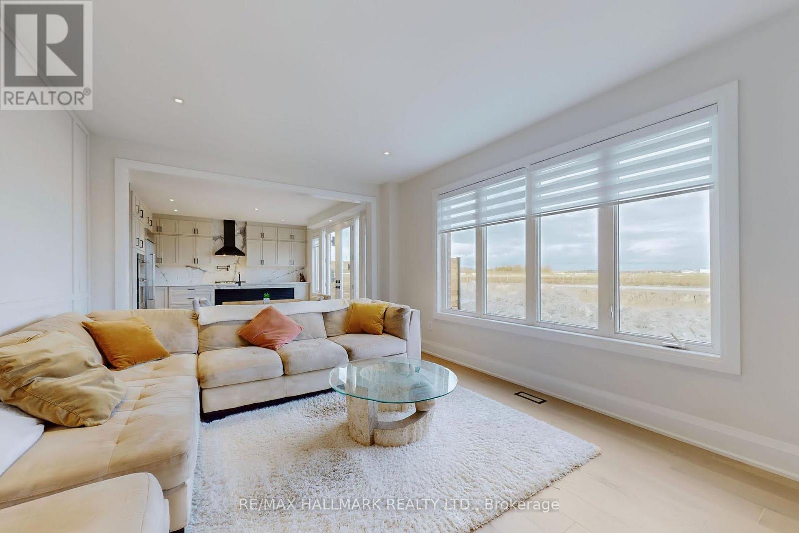 61 Strathgreen Lane, Georgina, Ontario  L4P 0J3 - Photo 21 - N12482277