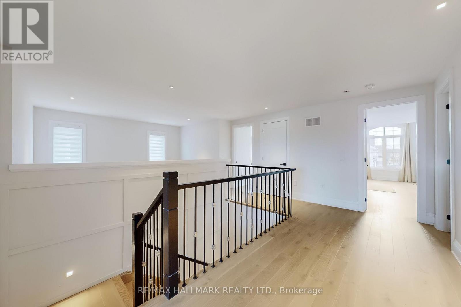 61 Strathgreen Lane, Georgina, Ontario  L4P 0J3 - Photo 29 - N12482277