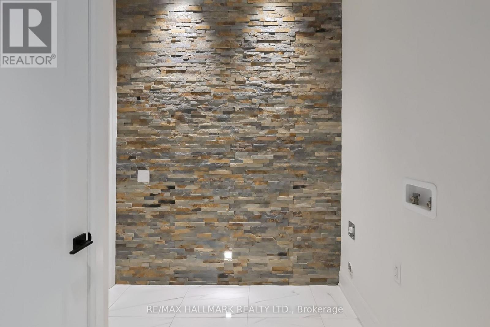 61 Strathgreen Lane, Georgina, Ontario  L4P 0J3 - Photo 28 - N12482277