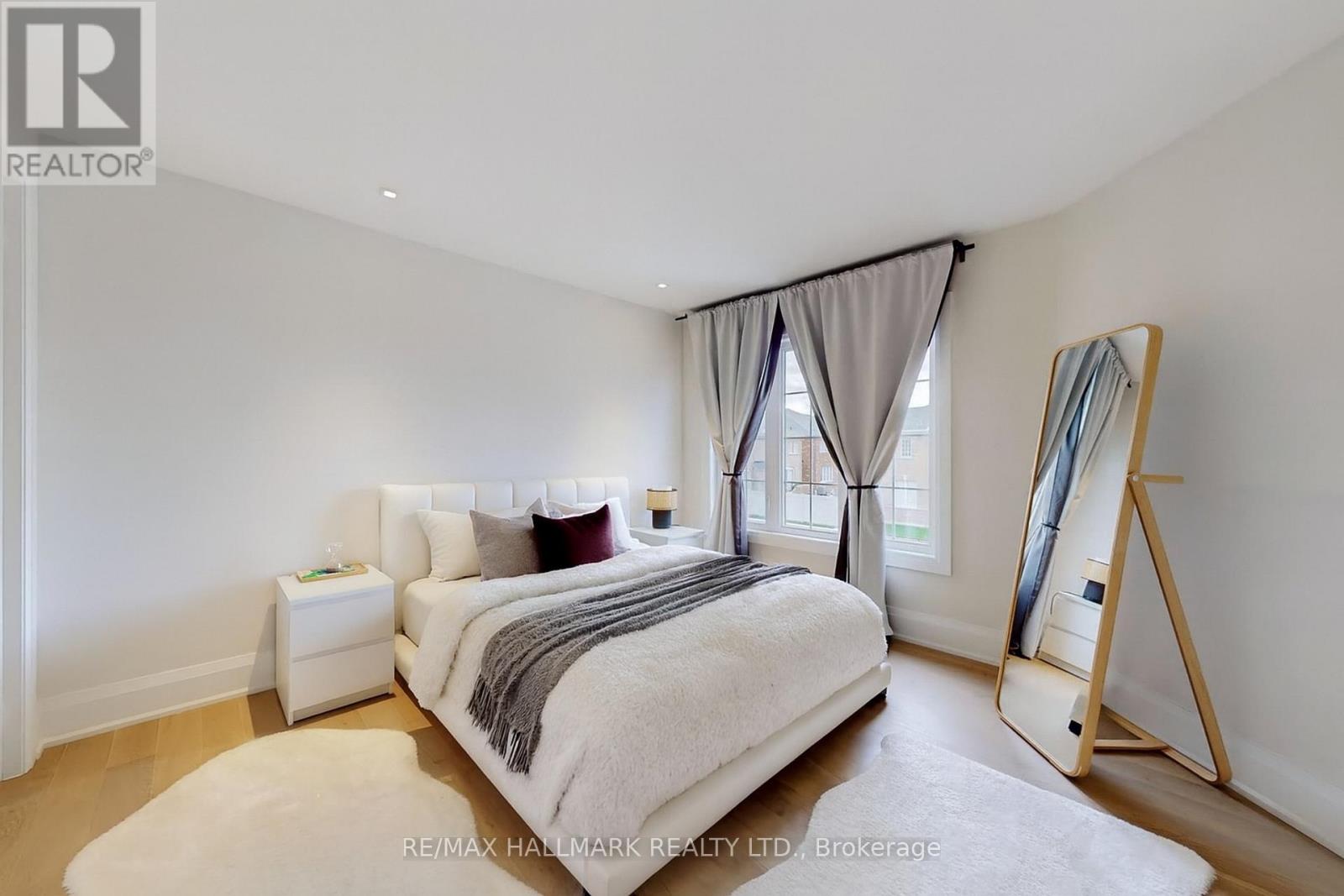 61 Strathgreen Lane, Georgina, Ontario  L4P 0J3 - Photo 40 - N12482277