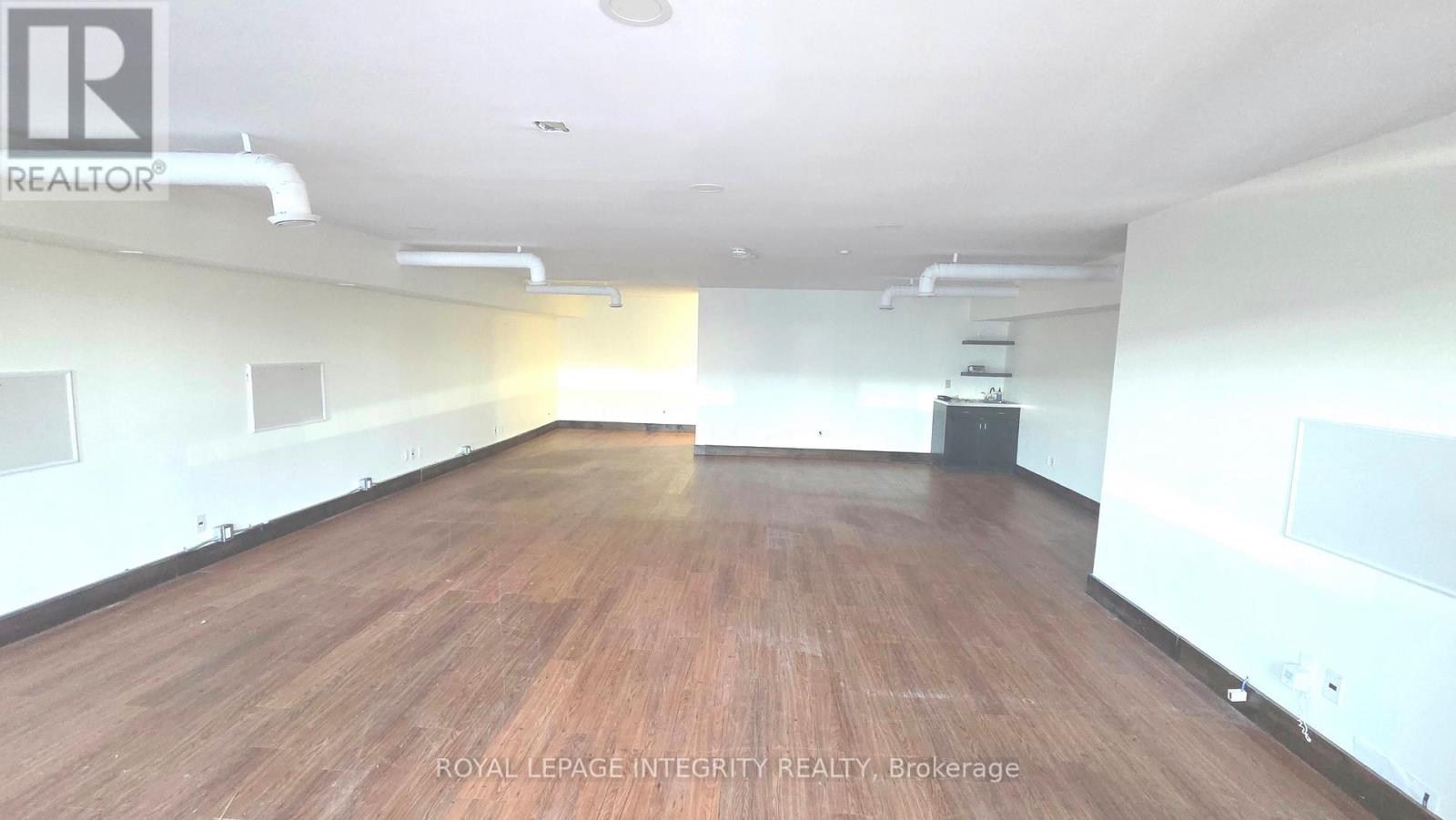 A4 - 2285 St Laurent Boulevard, Ottawa, Ontario  K1G 4Z4 - Photo 11 - X12605274