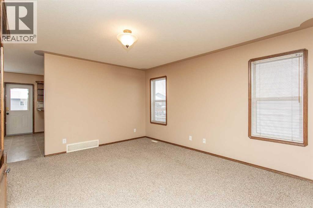 24 Iverson Close, Red Deer, Alberta  T4R 3M9 - Photo 13 - A2274363