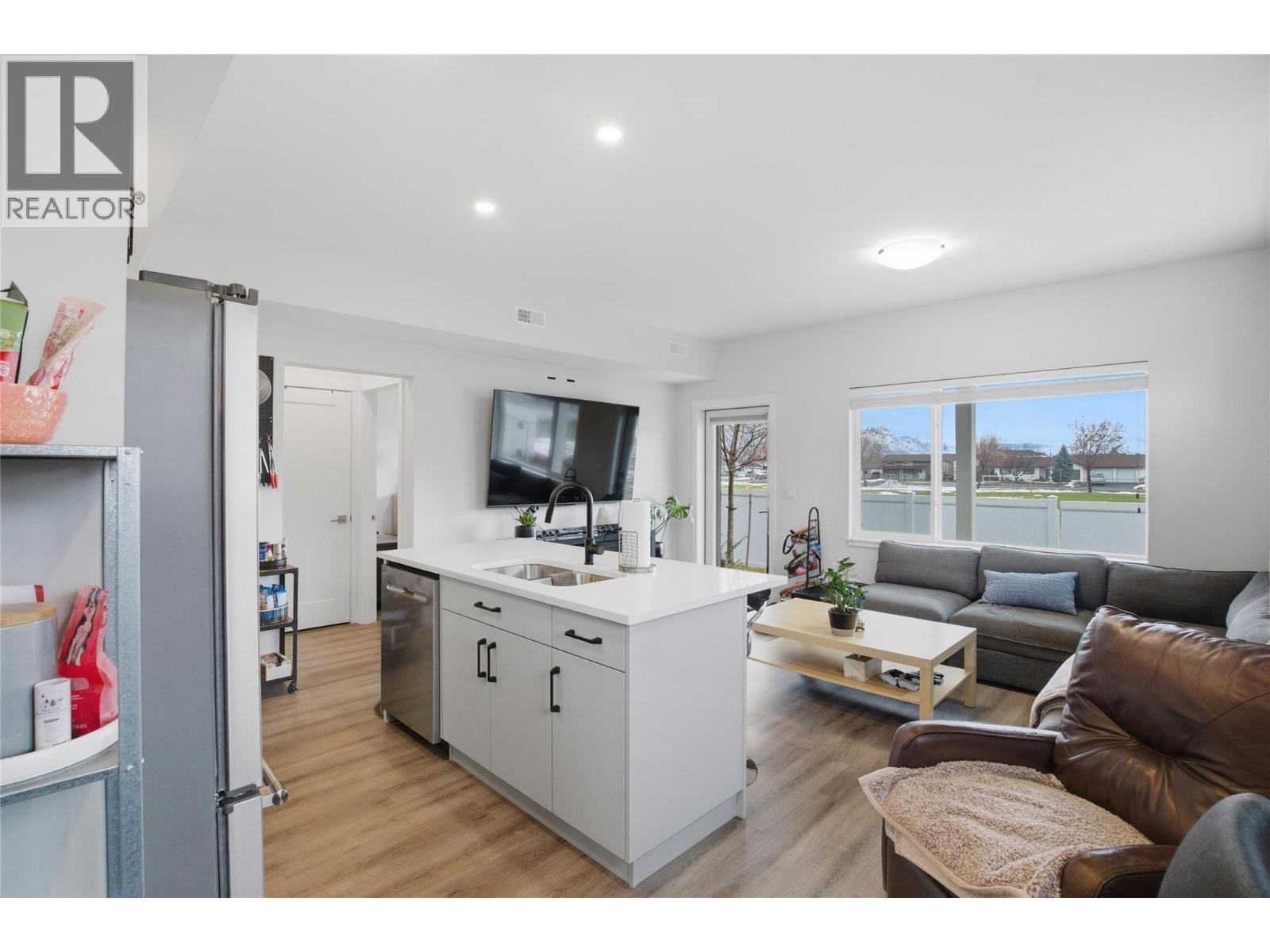 2925 Westsyde Road Unit# 101, Kamloops, British Columbia  V2B 7E6 - Photo 7 - 10370825