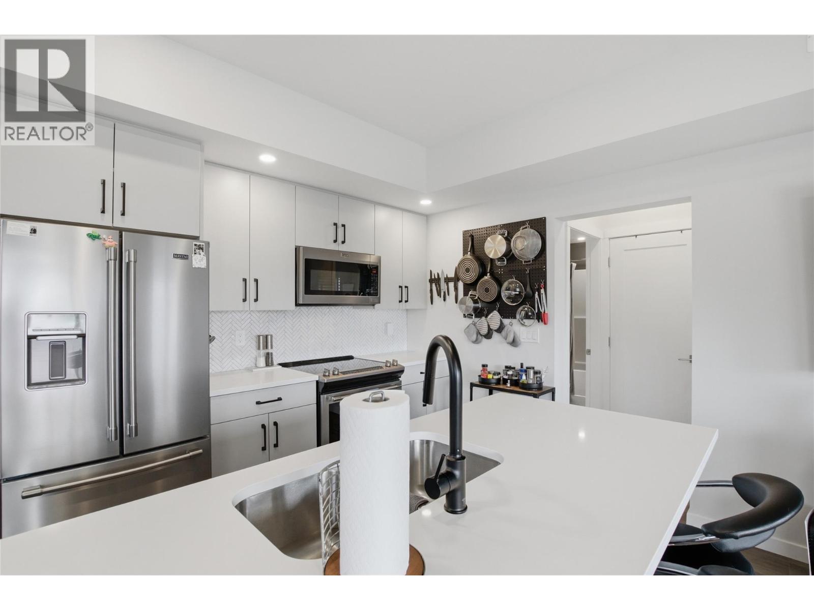 2925 Westsyde Road Unit# 101, Kamloops, British Columbia  V2B 7E6 - Photo 6 - 10370825