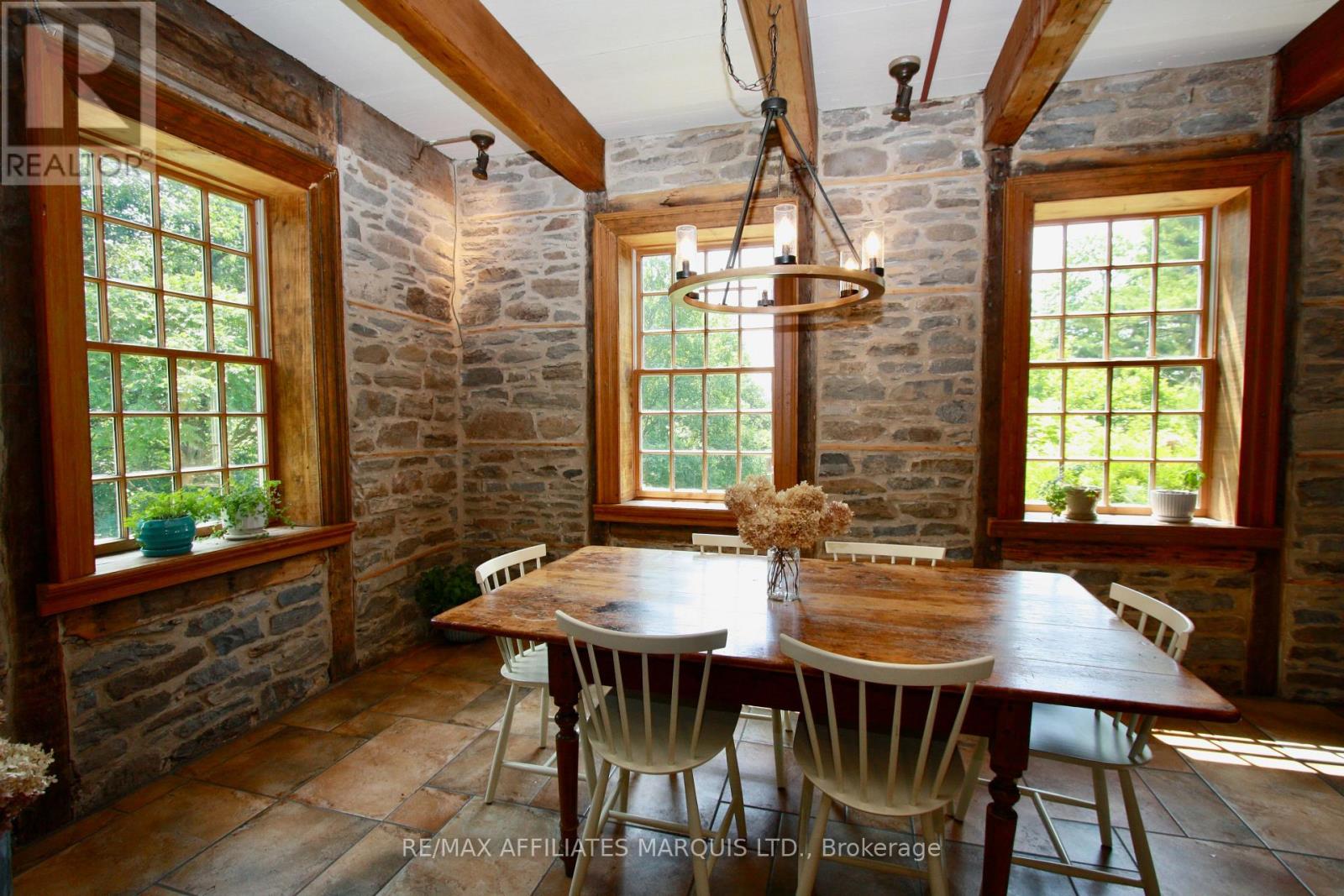 21831 Concession 2 Concession, South Glengarry, Ontario K0C 1E0 - Photo 8 - X12471786