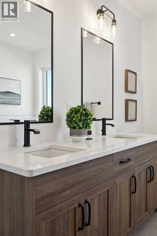 213 Southbow Drive, Cochrane, Alberta  T4C 3J3 - Photo 36 - A2273092