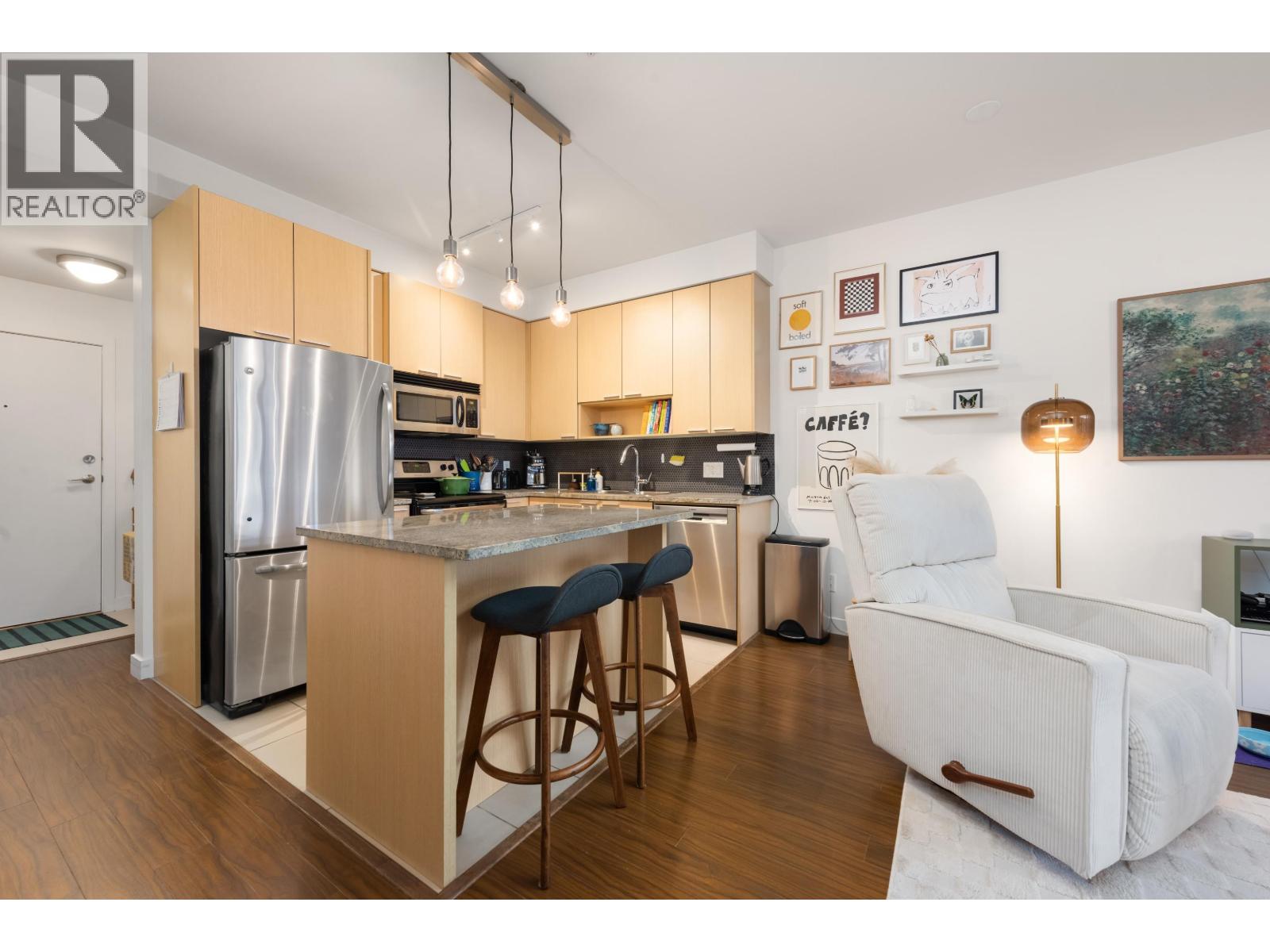 315 707 E 20th Avenue, Vancouver, British Columbia  V5V 0B3 - Photo 1 - R3071874