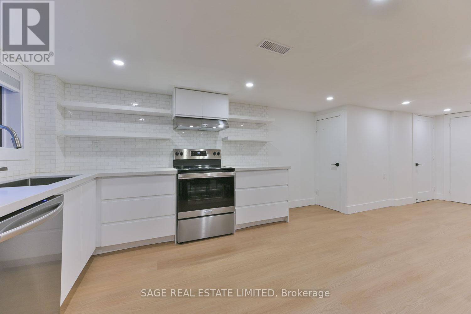 Bsmt - 25 Palmerston Avenue, Toronto (Trinity-Bellwoods), Ontario  M6J 2H9 - Photo 4 - C12610860