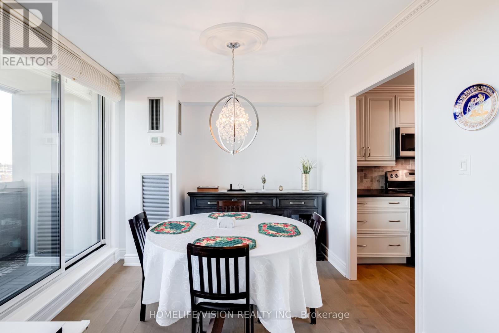 1105 - 75 Wynford Avenue, Toronto, Ontario  M3C 3H9 - Photo 18 - C12610868