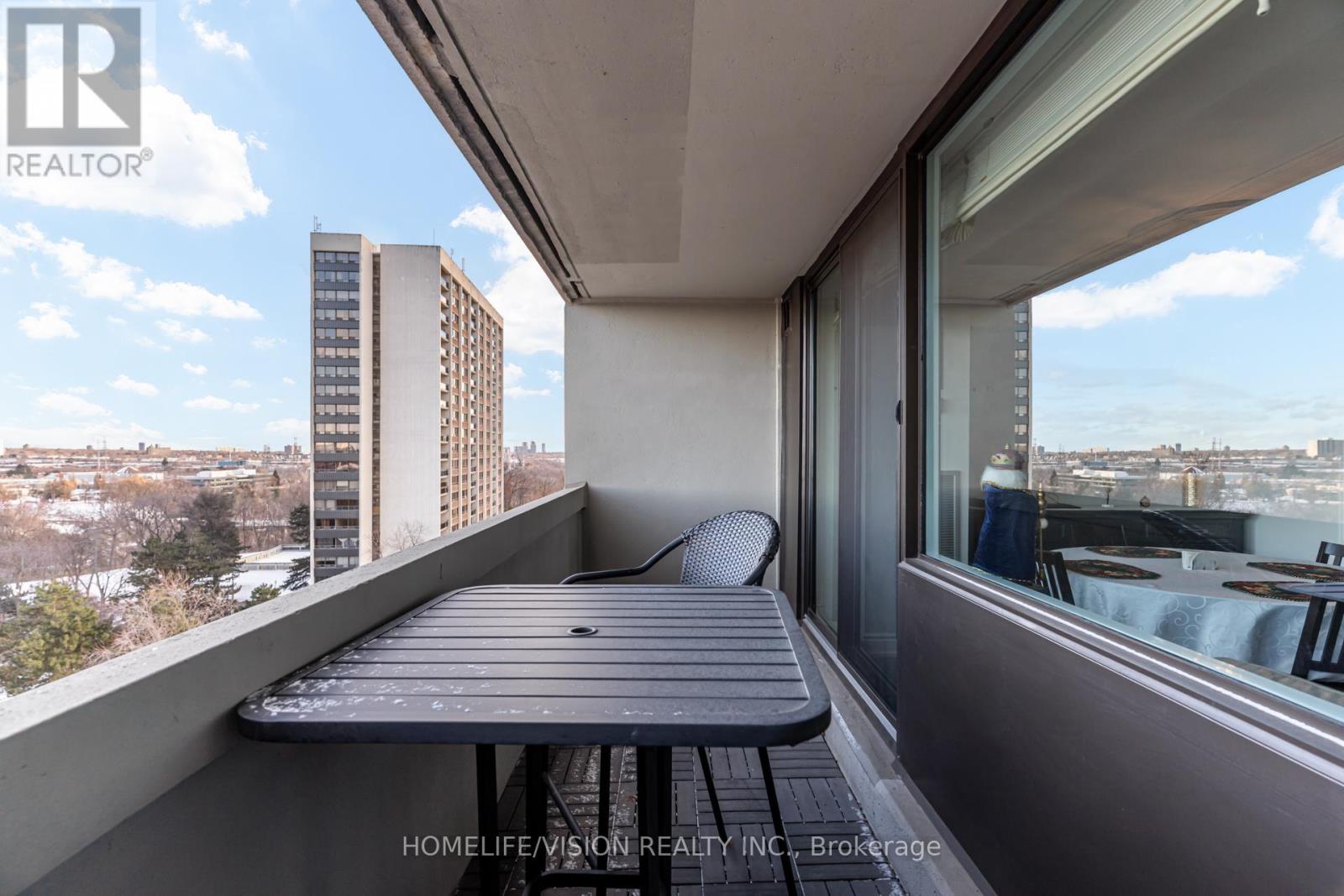 1105 - 75 Wynford Avenue, Toronto, Ontario  M3C 3H9 - Photo 34 - C12610868