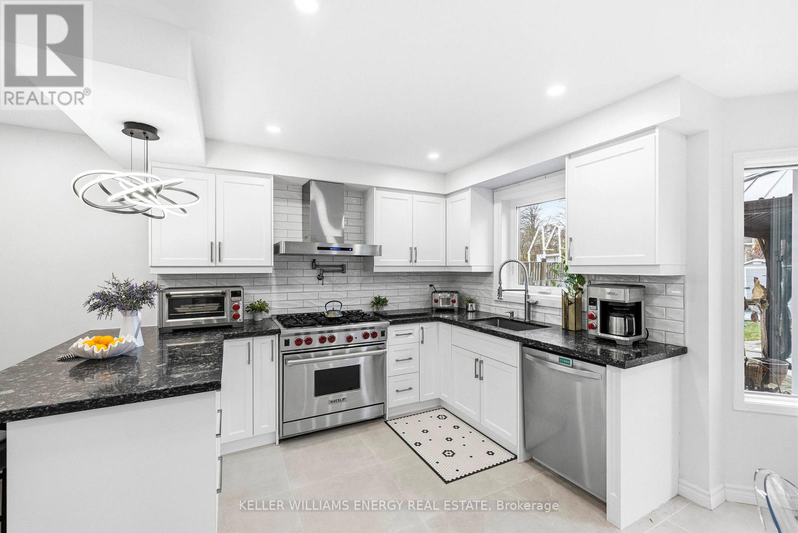 97 Deverell Street, Whitby, Ontario  L1R 1V9 - Photo 10 - E12556192