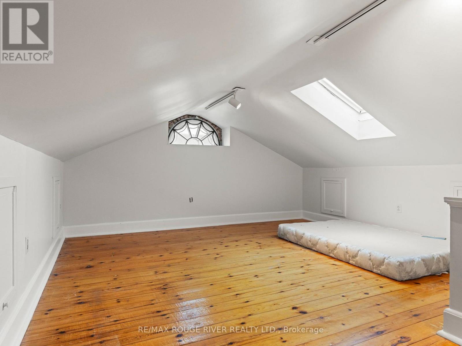 141 Walton Street, Port Hope, Ontario  L1A 1N4 - Photo 37 - X12606236