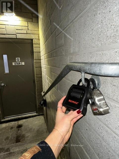 412 - 2 Adam Sellers Street, Markham, Ontario  L6B 1P2 - Photo 9 - N12610856