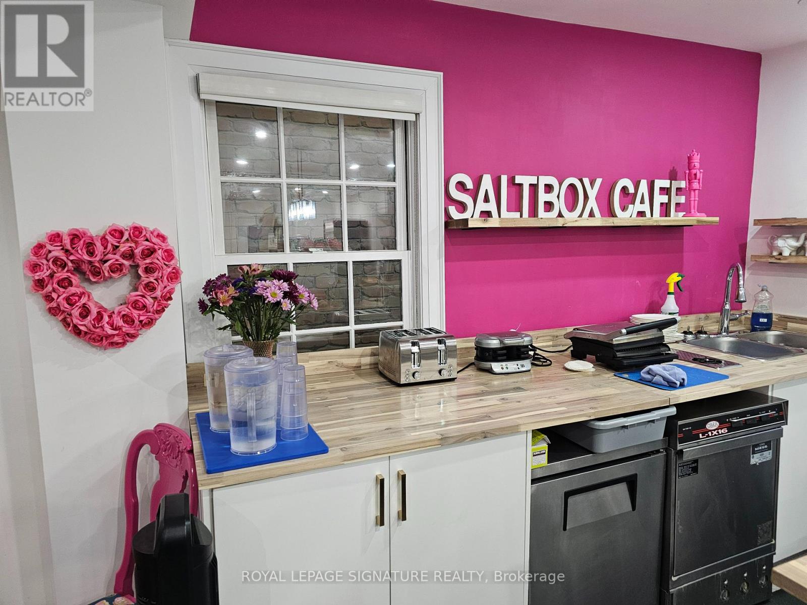 42 Wellington Street E, Aurora, Ontario  L4G 1H5 - Photo 3 - N12610914