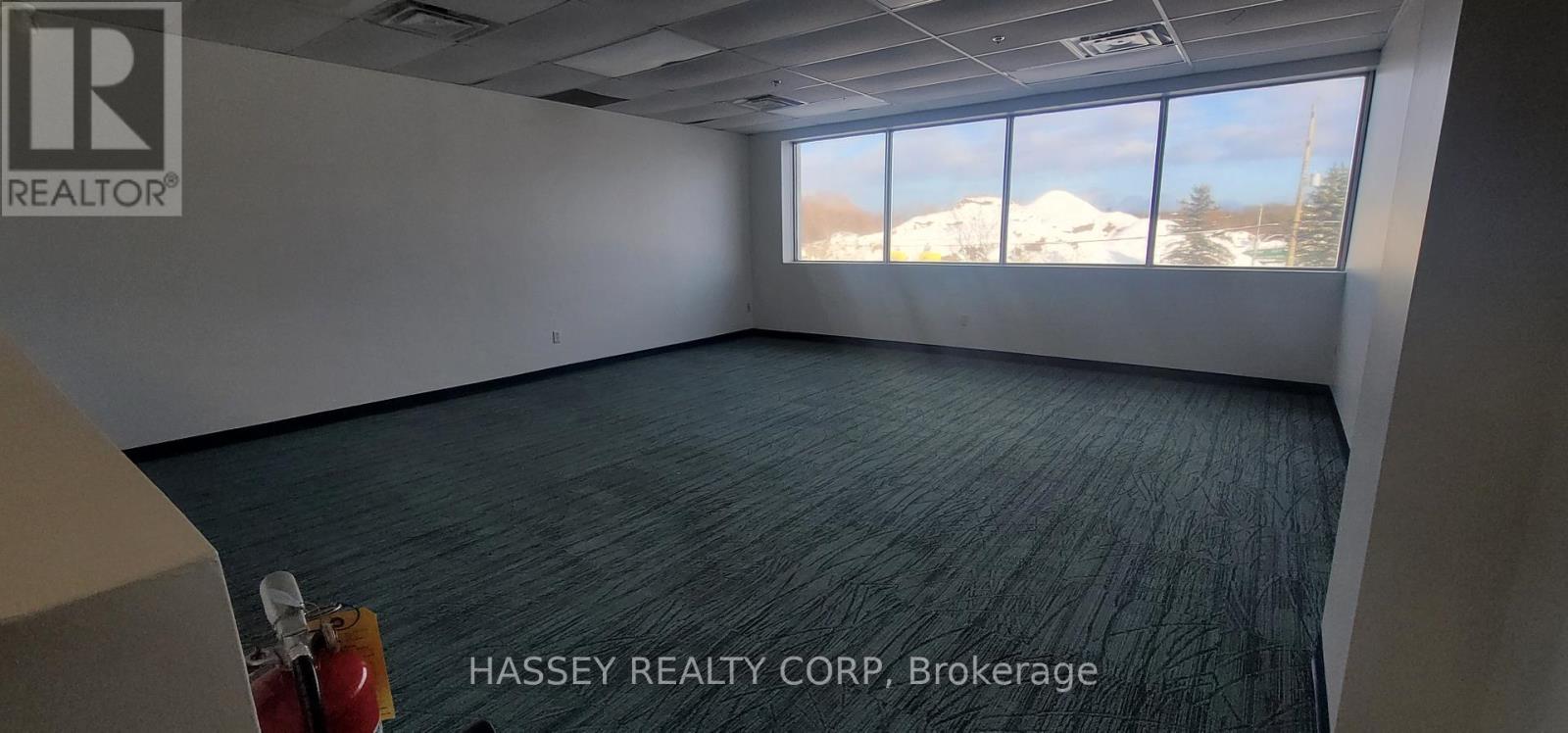 16 - 353 Saunders Road, Barrie (0 East), Ontario  L4N 9A3 - Photo 6 - S12610922