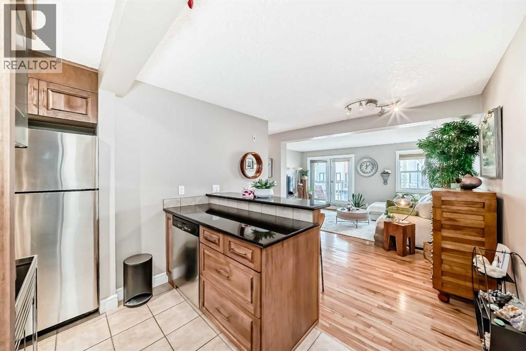 304, 2010 35 Avenue Sw, Calgary, Alberta T2T 2E1 - Photo 6 - A2259159