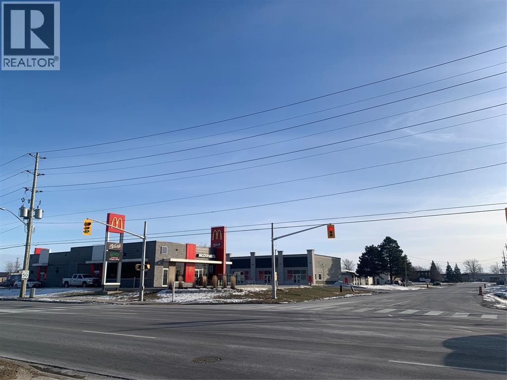 1113 Confederation Street, Sarnia, Ontario  N7S 3Y5 - Photo 10 - 25030755