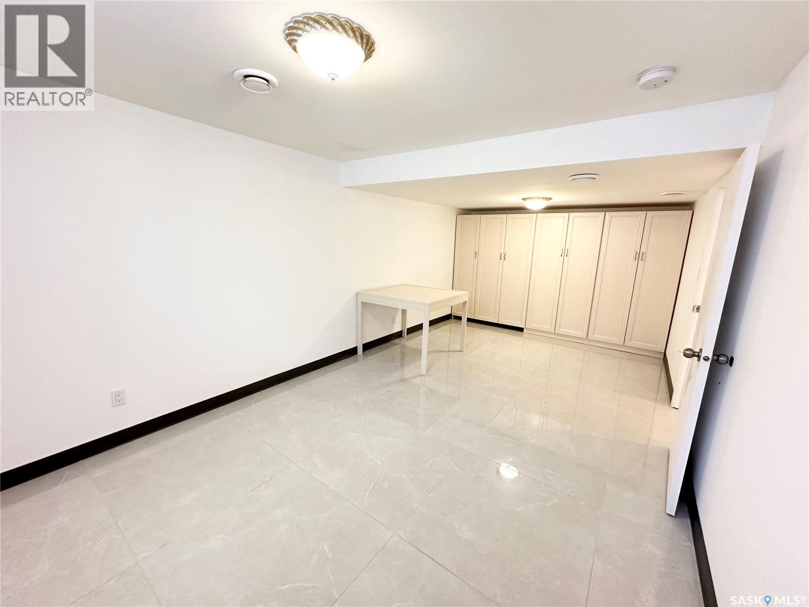 405 2nd Street, Dundurn, Saskatchewan  S0K 1K0 - Photo 18 - SK025375