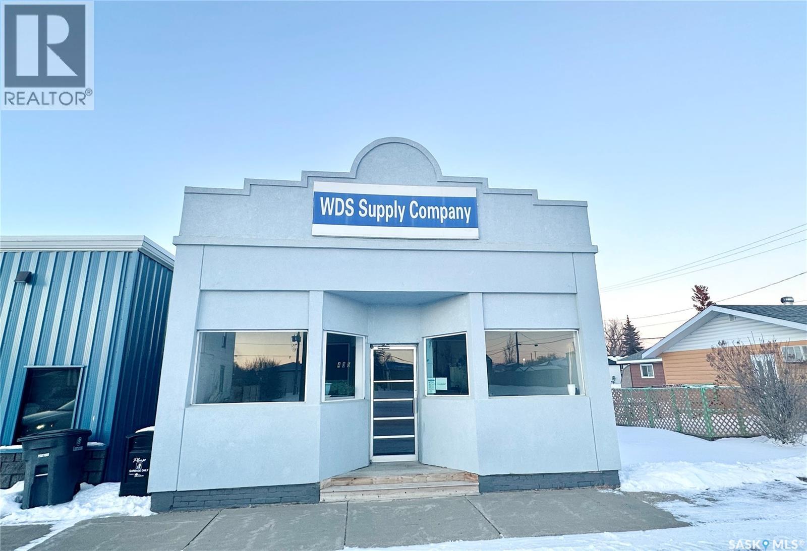 405 2nd Street, Dundurn, Saskatchewan  S0K 1K0 - Photo 2 - SK025375