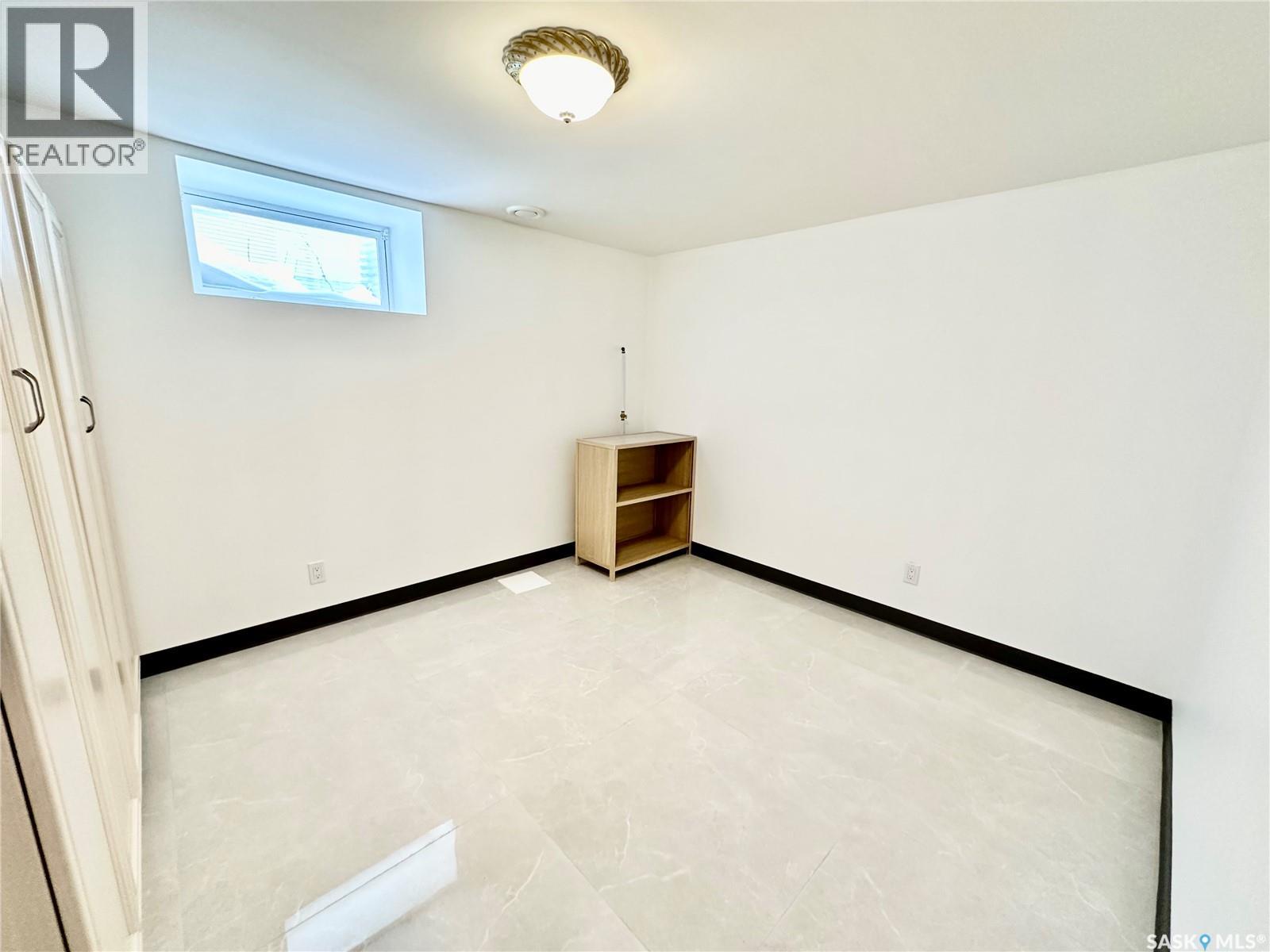 405 2nd Street, Dundurn, Saskatchewan  S0K 1K0 - Photo 22 - SK025375