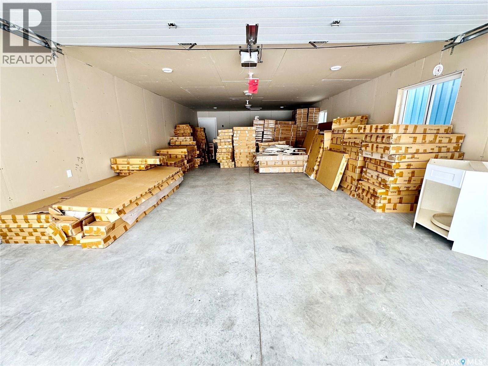 405 2nd Street, Dundurn, Saskatchewan  S0K 1K0 - Photo 27 - SK025375