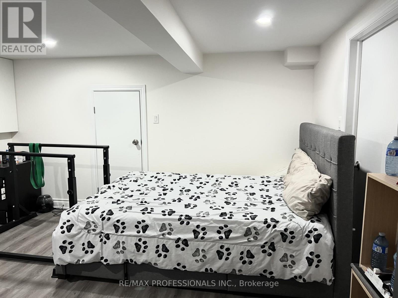 202 Gamma Street, Toronto, Ontario  M8W 4G5 - Photo 10 - W12610904