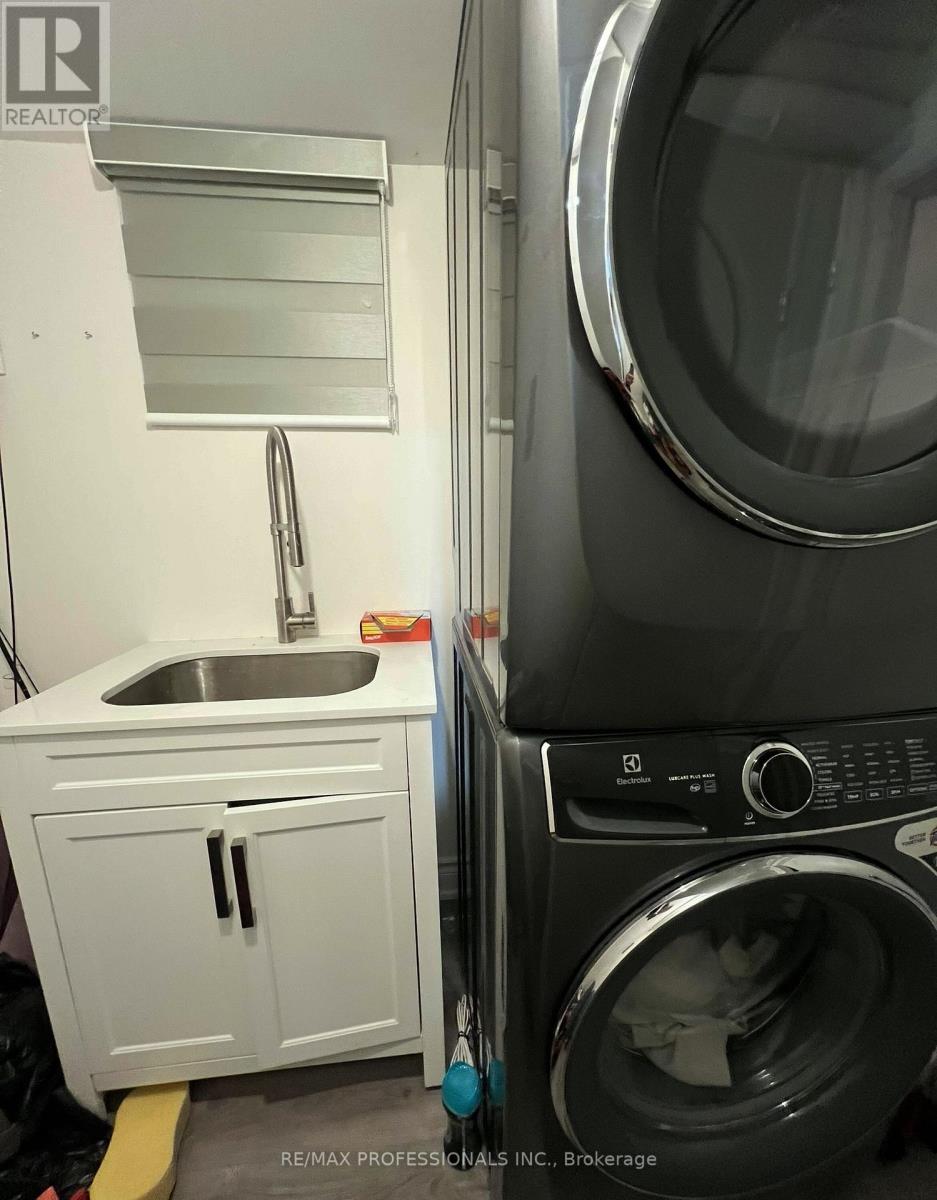 202 Gamma Street, Toronto, Ontario  M8W 4G5 - Photo 15 - W12610904