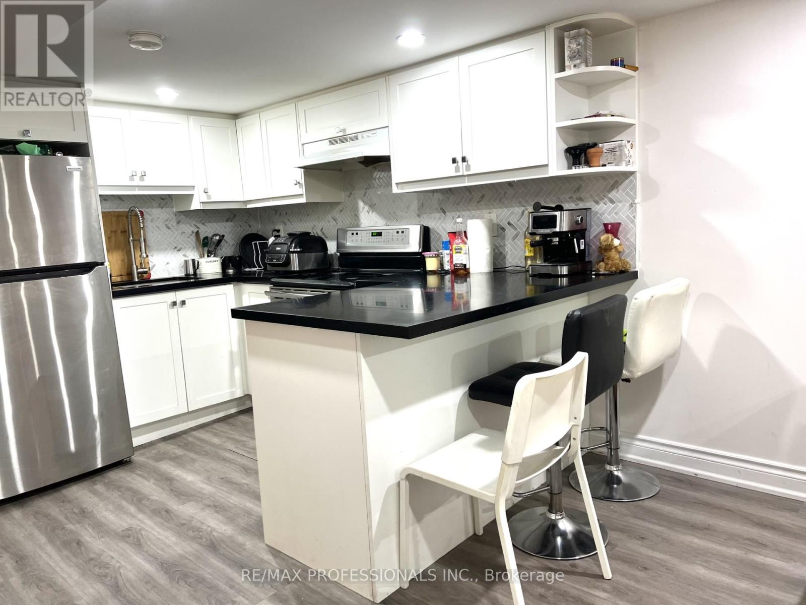 202 Gamma Street, Toronto, Ontario  M8W 4G5 - Photo 9 - W12610904