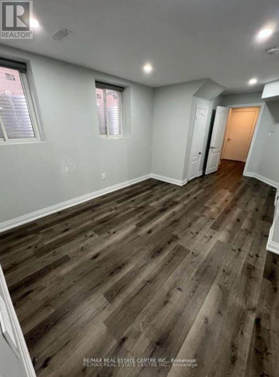 23 Neil Promenade, Caledon, Ontario  L7C 4H6 - Photo 12 - W12610924