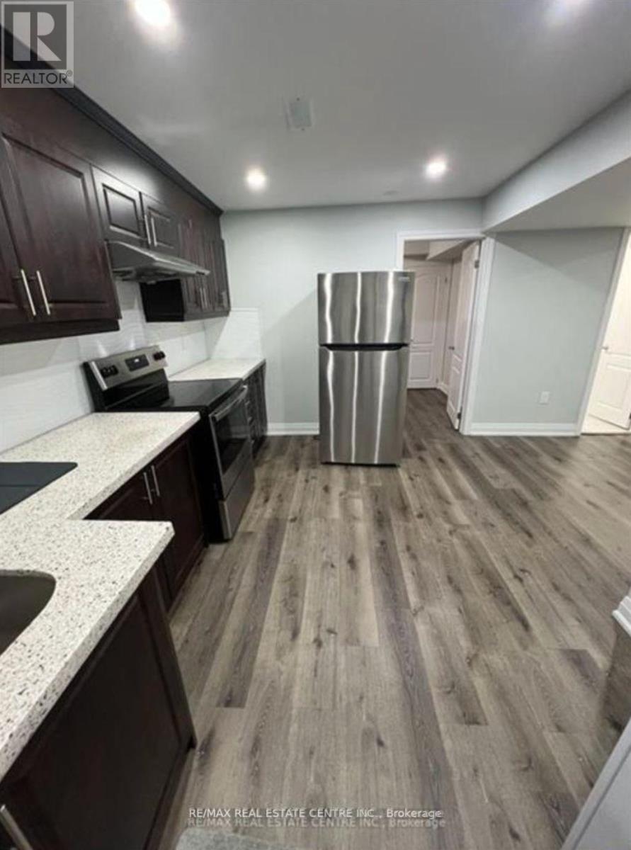 23 Neil Promenade, Caledon, Ontario  L7C 4H6 - Photo 7 - W12610924