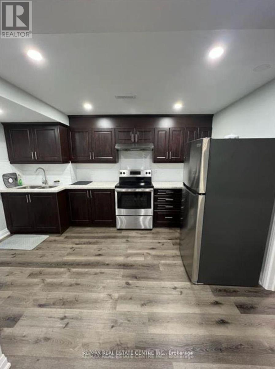 23 Neil Promenade, Caledon, Ontario  L7C 4H6 - Photo 9 - W12610924