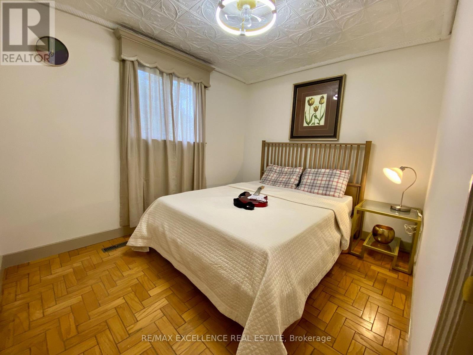 485 Gowland Crescent, Milton, Ontario  L9T 4G6 - Photo 11 - W12610930