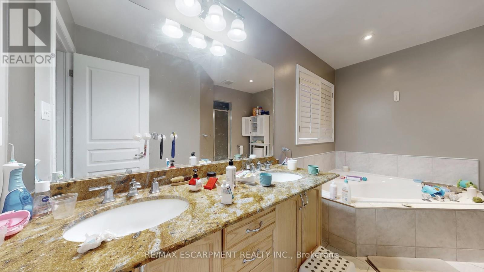 Upper - 219 Kitty Murray Lane, Hamilton, Ontario  L9K 1H7 - Photo 15 - X12610934