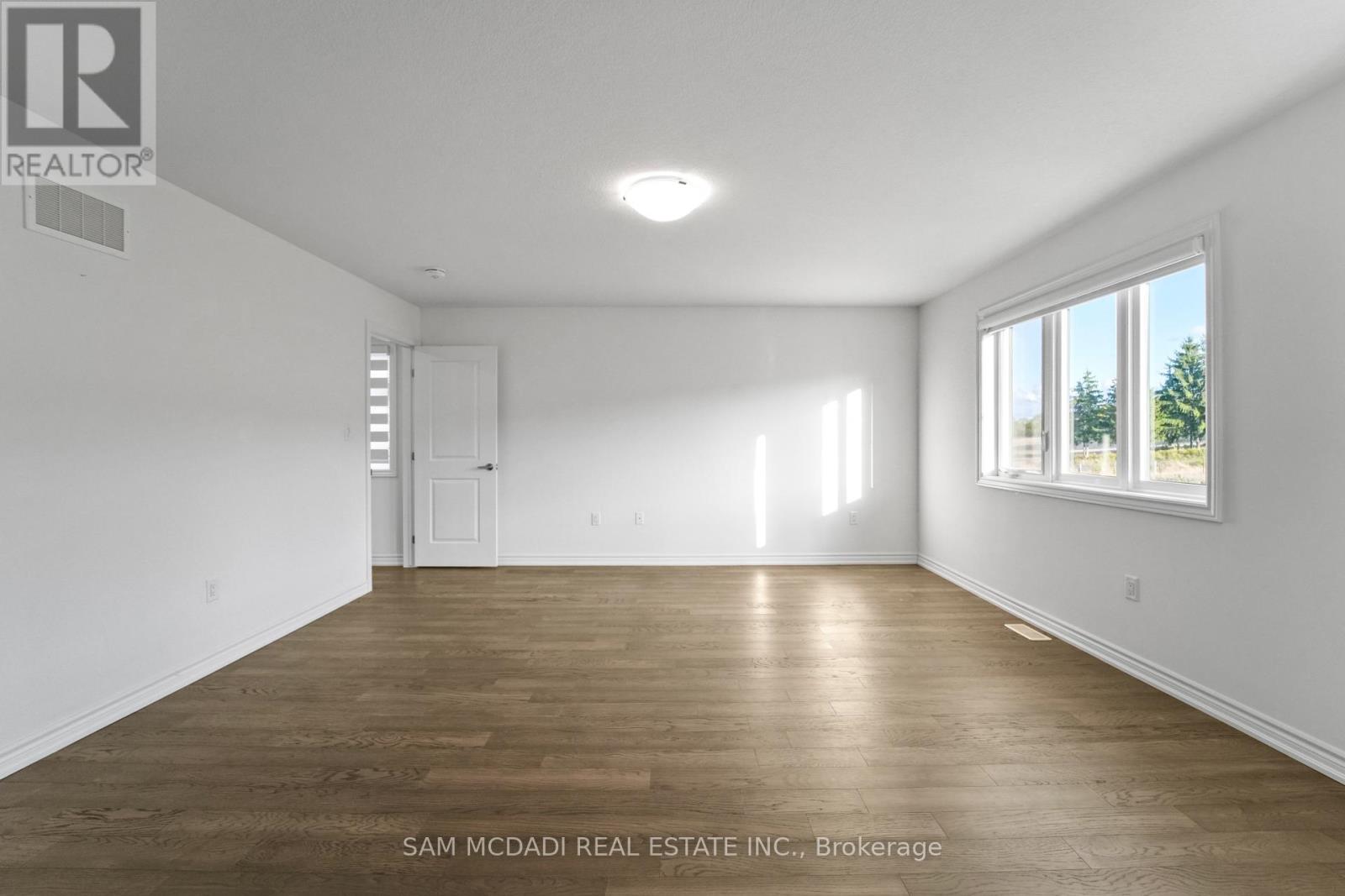 Upper - 4008 Highland Park Drive, Lincoln, Ontario  L3J 0T1 - Photo 27 - X12610954