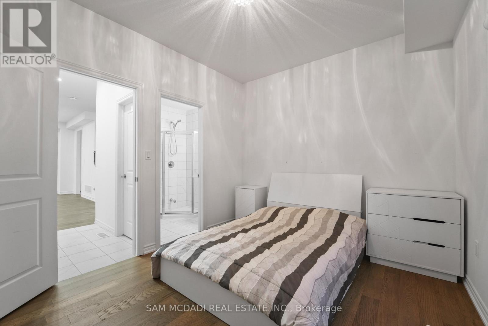 Upper - 4008 Highland Park Drive, Lincoln, Ontario  L3J 0T1 - Photo 9 - X12610954