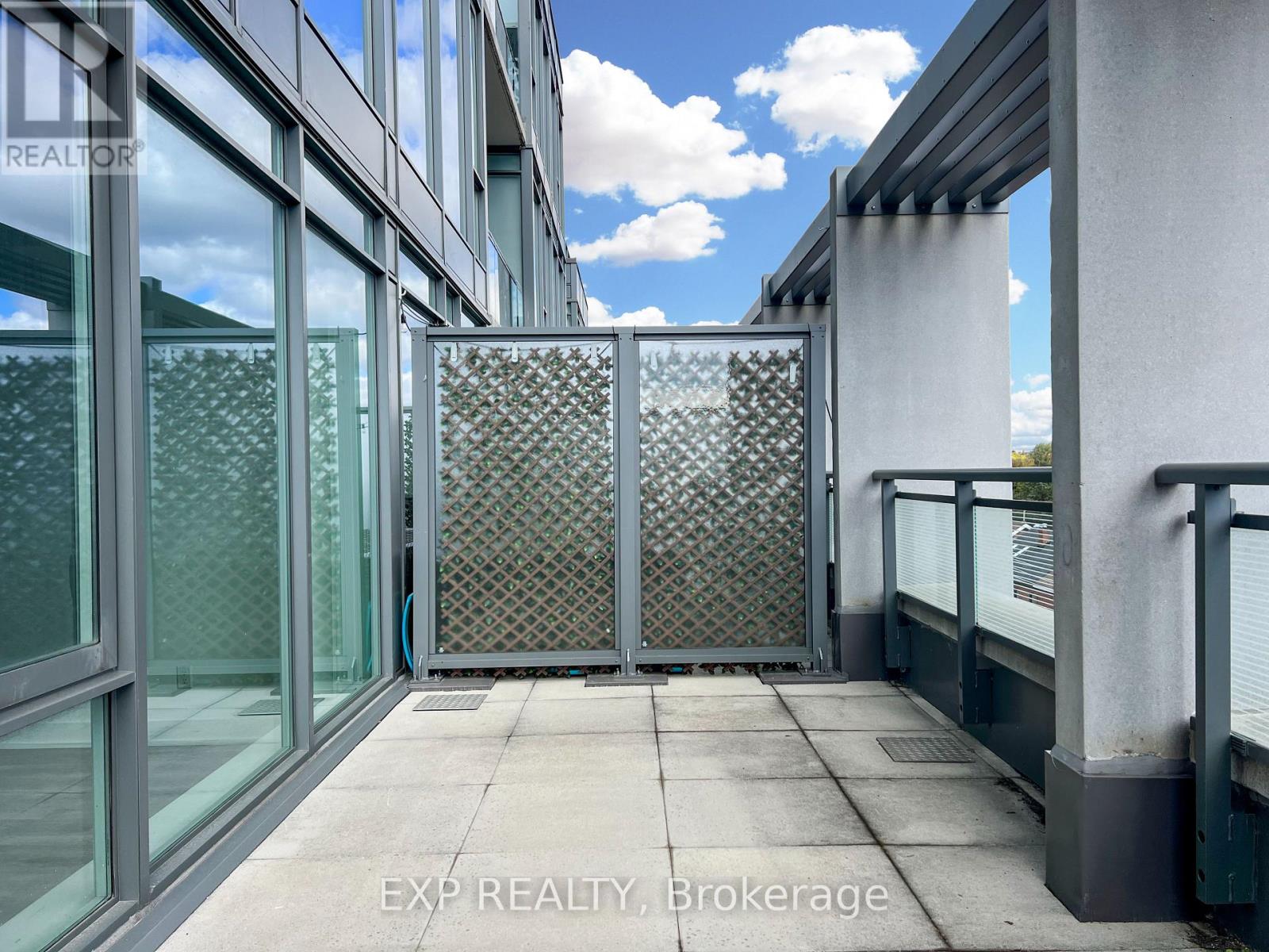 511 - 20 Gladstone Avenue, Toronto, Ontario  M6J 0E9 - Photo 8 - C12594852