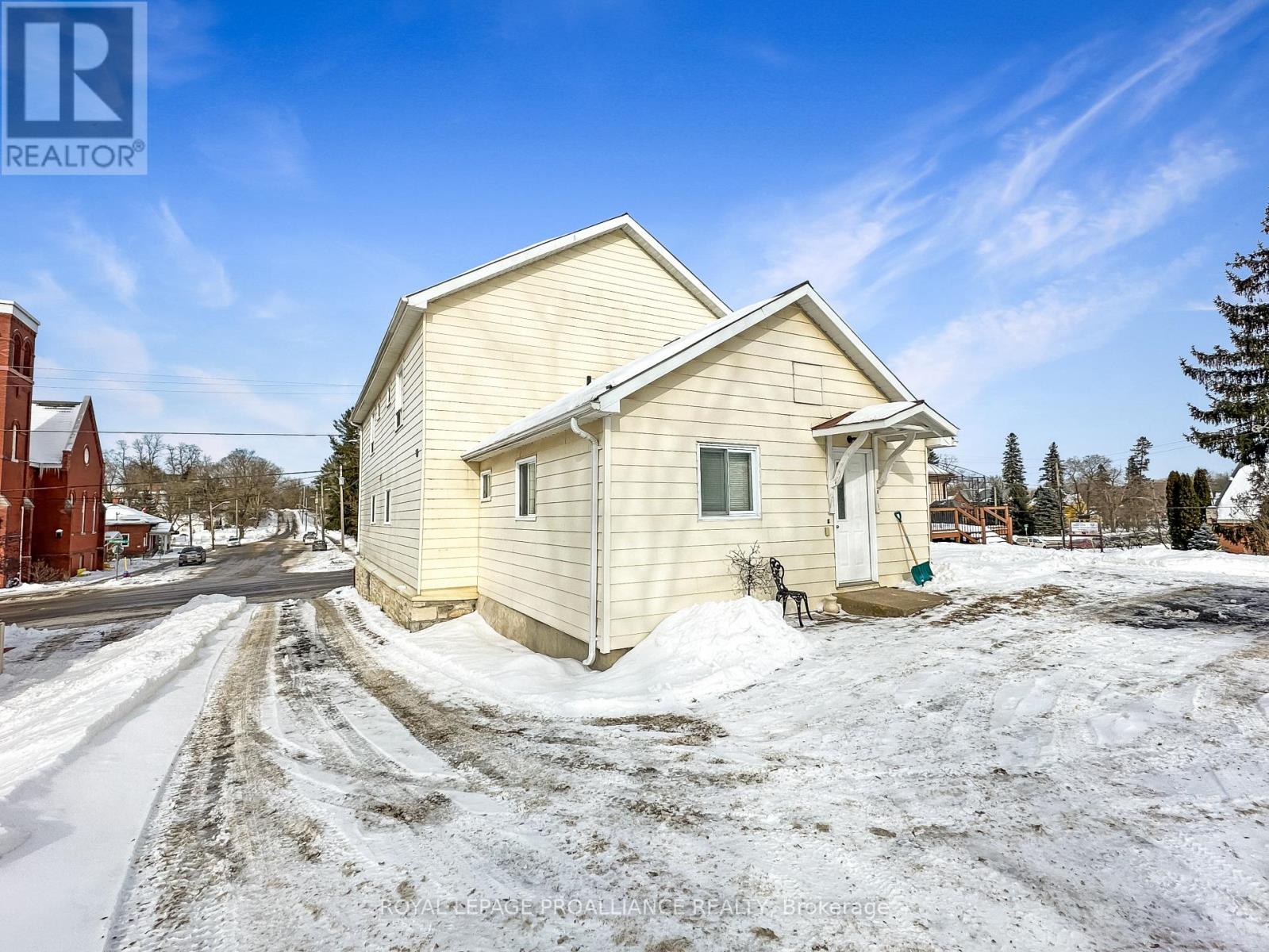 91 St Lawrence Street E, Centre Hastings, Ontario  K0K 2K0 - Photo 2 - X12487655