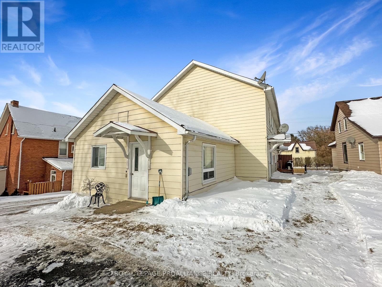 91 St Lawrence Street E, Centre Hastings, Ontario  K0K 2K0 - Photo 3 - X12487655
